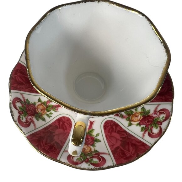 Royal Albert Old Country Roses Ruby Damask Bone China Teacup Saucer Set Footed - Picture 5 of 9
